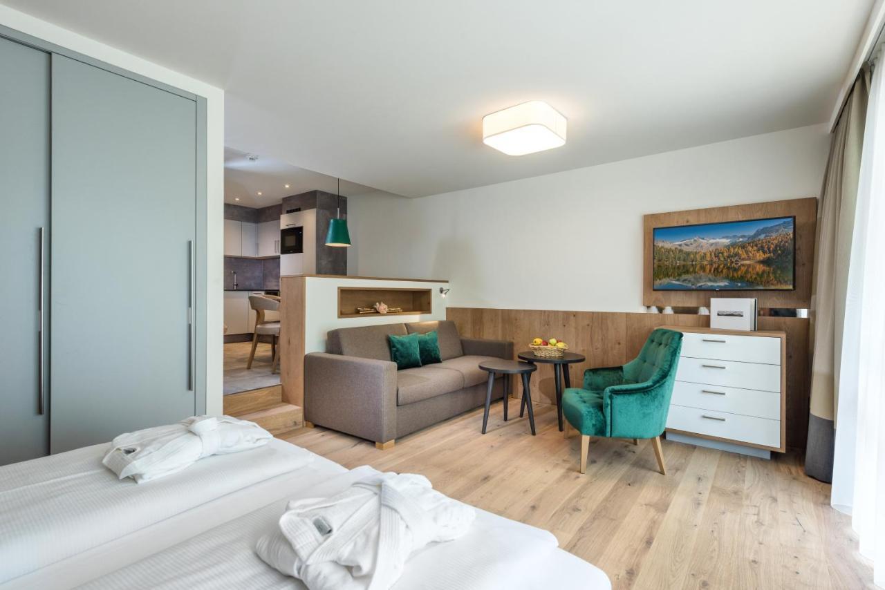 Aktiv- & Gesundheitsresort Das Gxund - Thermeneintritt Inklusive バート・ホーフガシュタイン エクステリア 写真