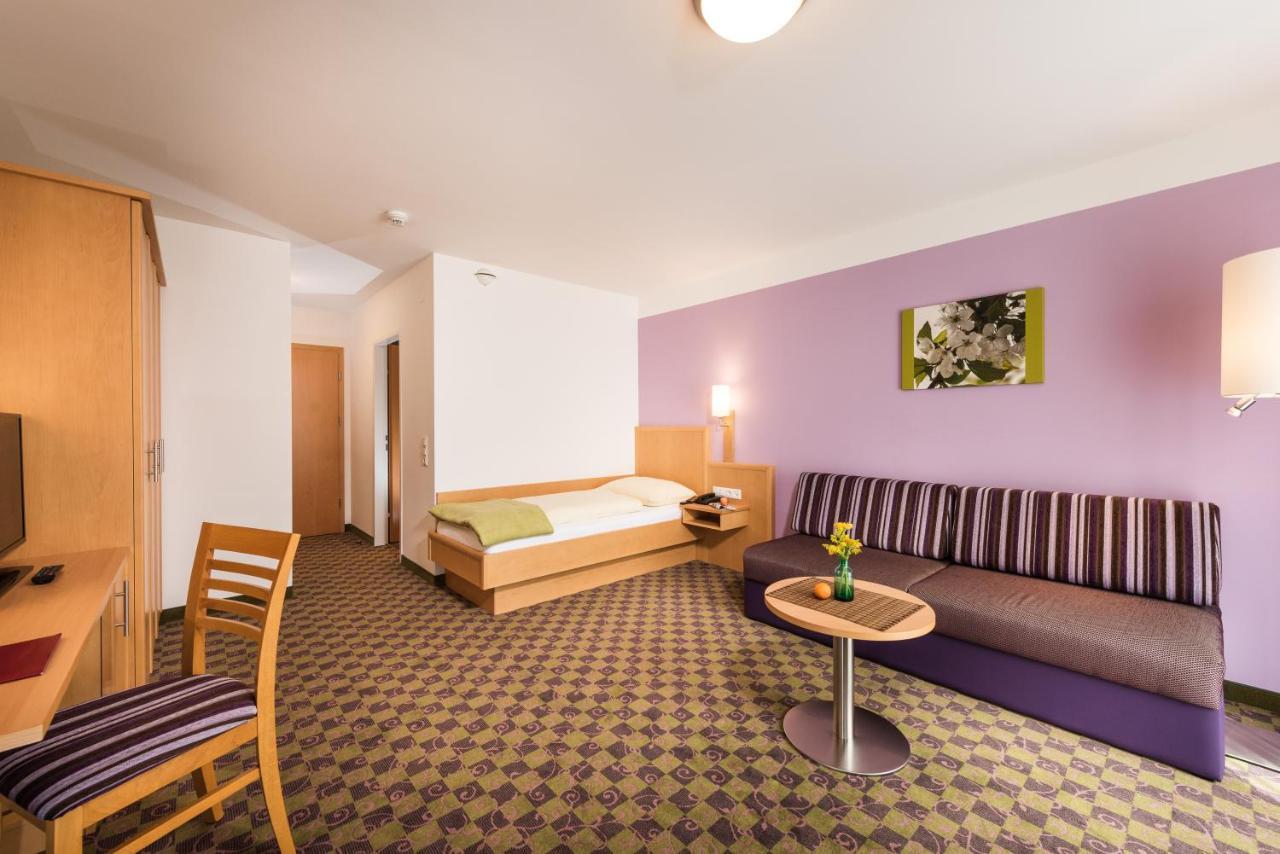 Aktiv- & Gesundheitsresort Das Gxund - Thermeneintritt Inklusive バート・ホーフガシュタイン エクステリア 写真