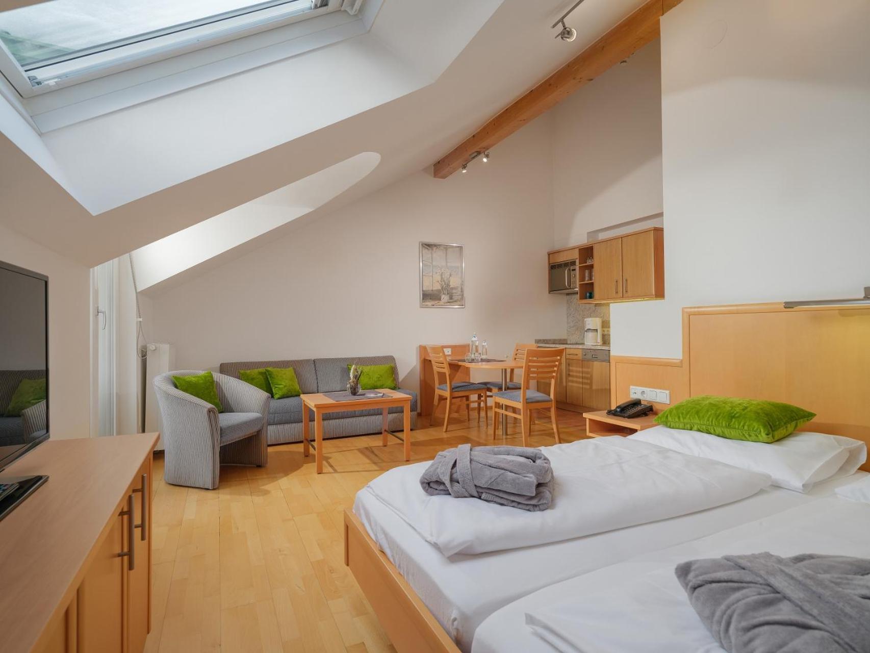 Aktiv- & Gesundheitsresort Das Gxund - Thermeneintritt Inklusive バート・ホーフガシュタイン エクステリア 写真