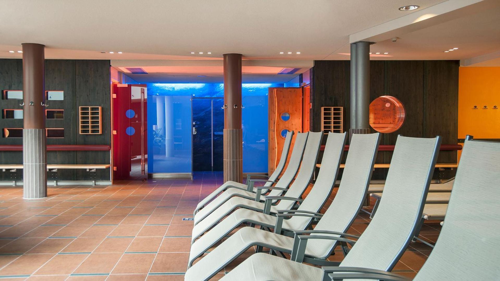 Aktiv- & Gesundheitsresort Das Gxund - Thermeneintritt Inklusive バート・ホーフガシュタイン エクステリア 写真