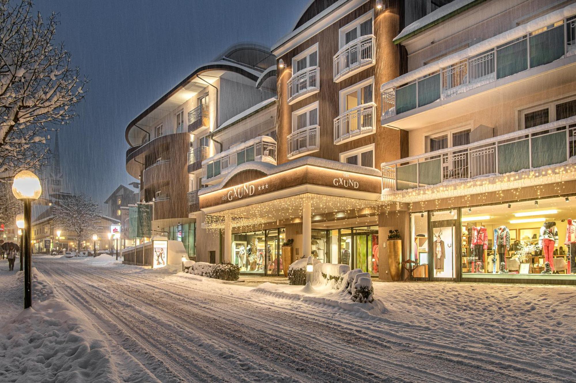 Aktiv- & Gesundheitsresort Das Gxund - Thermeneintritt Inklusive バート・ホーフガシュタイン エクステリア 写真