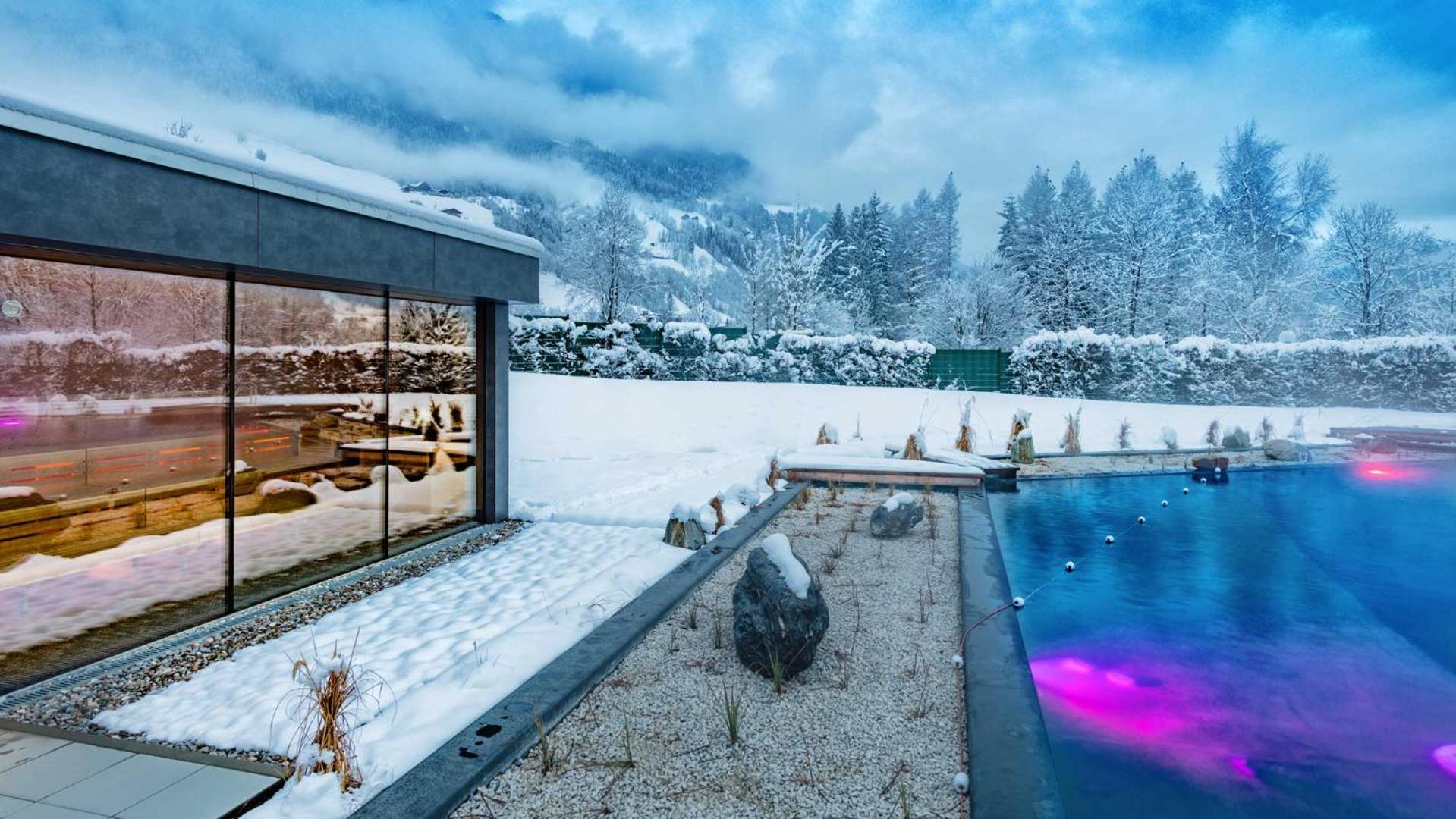 Aktiv- & Gesundheitsresort Das Gxund - Thermeneintritt Inklusive バート・ホーフガシュタイン エクステリア 写真